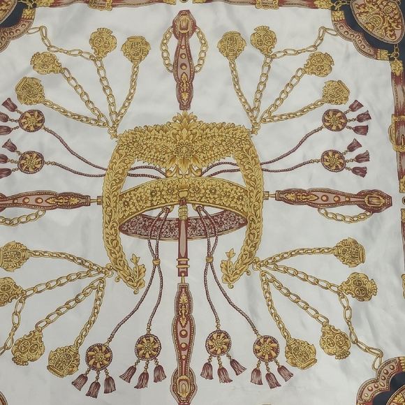 Elegant Gold Black Trim Scarf Featuring Fancy Equestrian Head Dress Square 34" - Picture 4 of 7